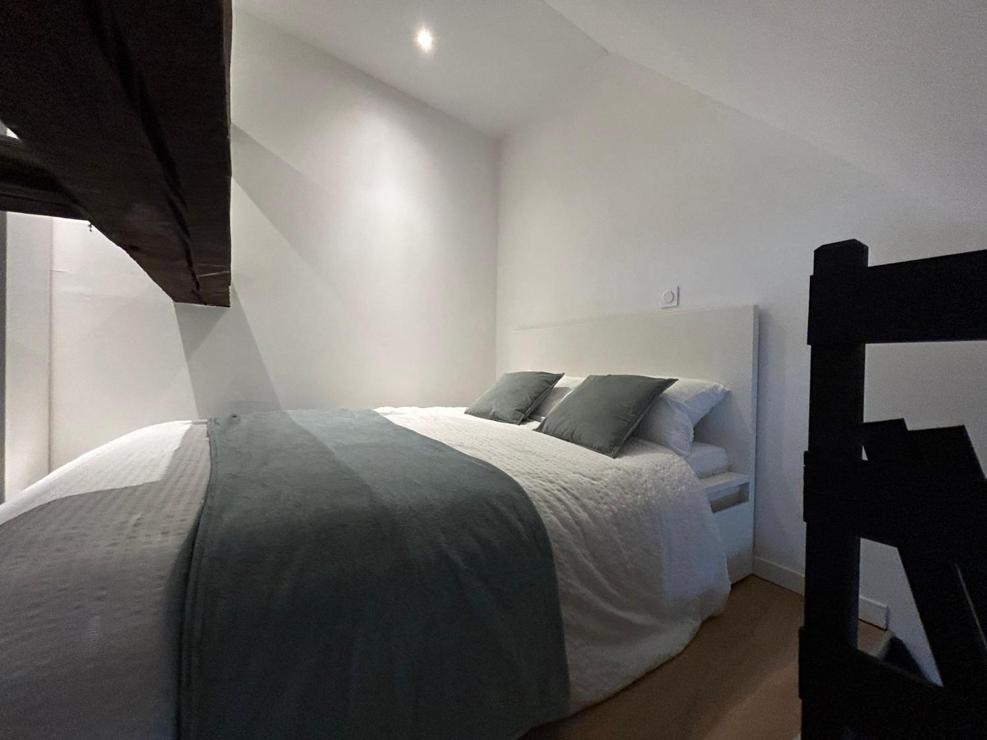 Le Repos De La Meuse Apartment Givet Luaran gambar