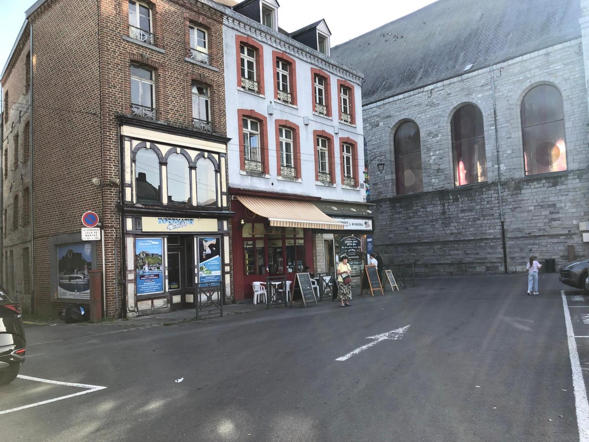 Le Repos De La Meuse Apartment Givet Luaran gambar